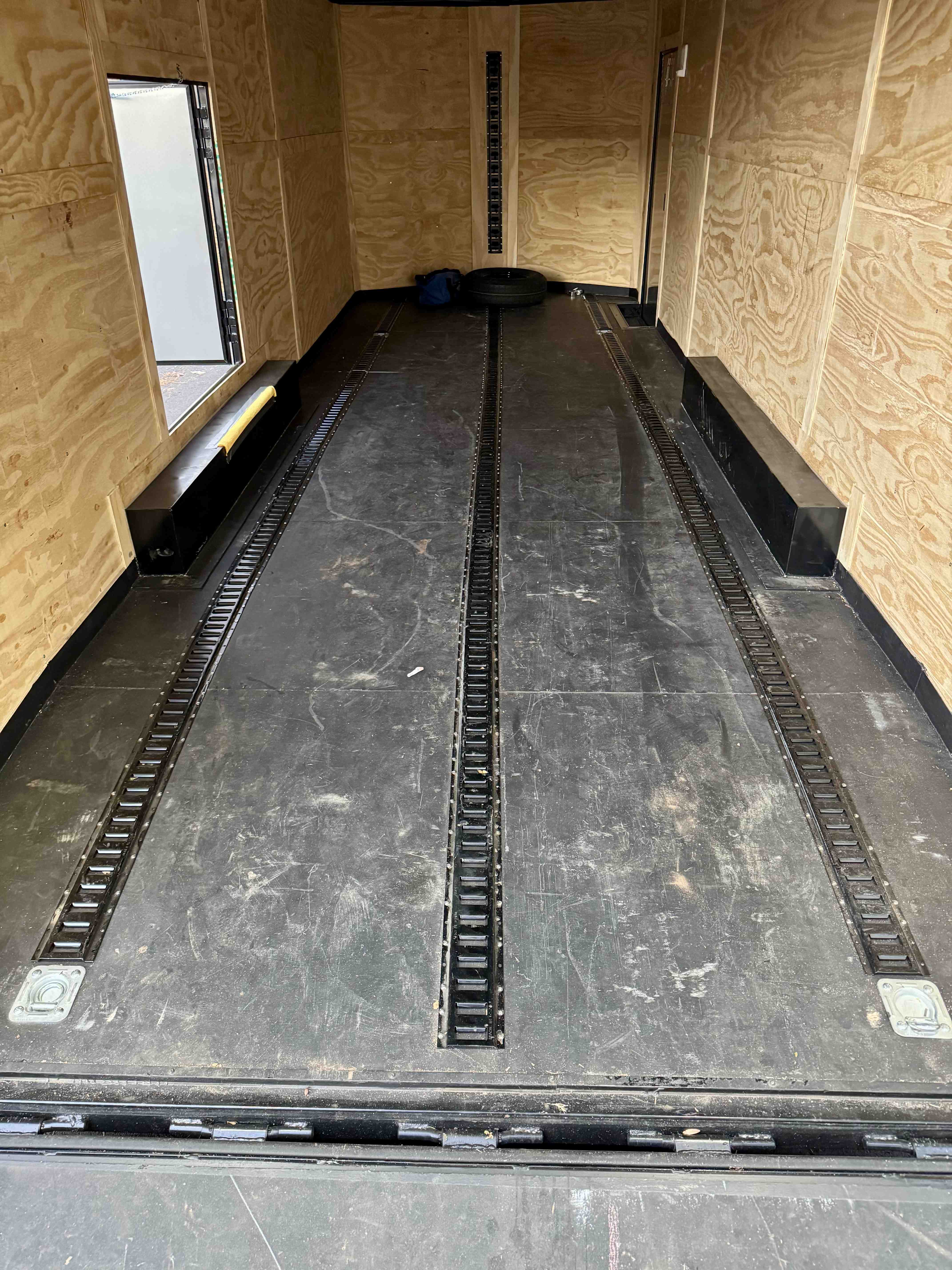 Direct Cargo Enclosed 8.5x24 thumbnail 5