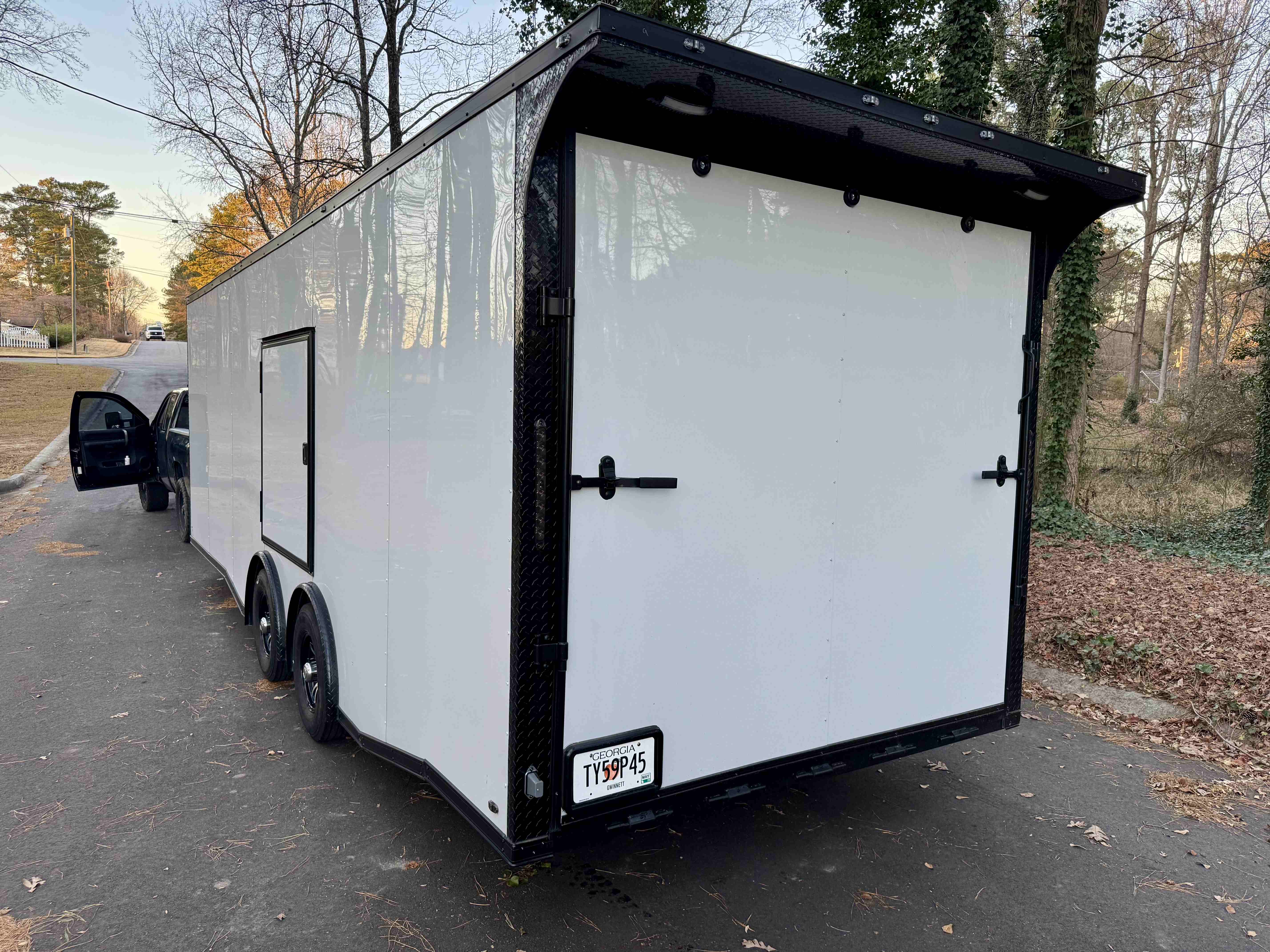 Direct Cargo - Interior