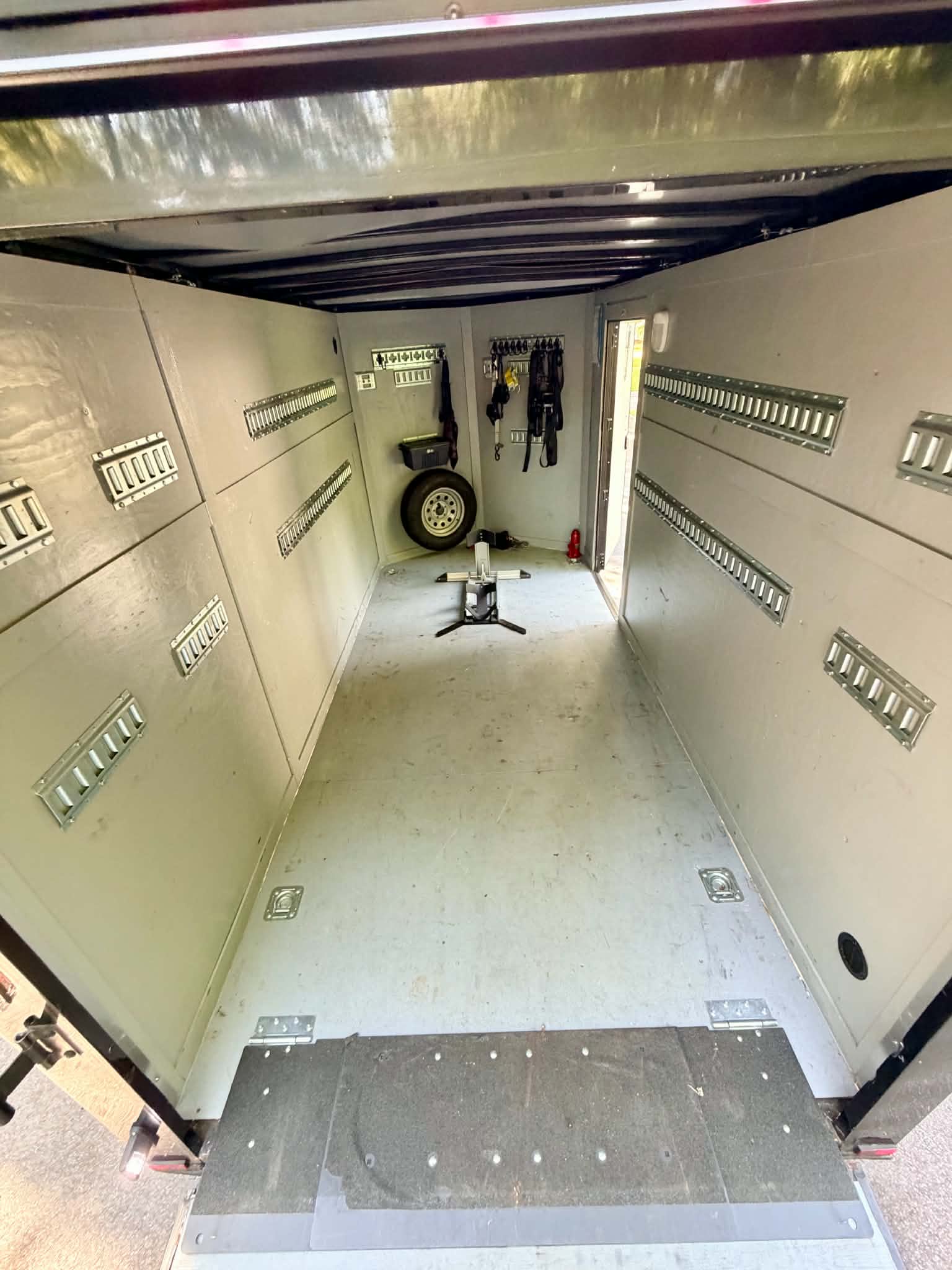 6x12 Enclosed Trailer thumbnail 8